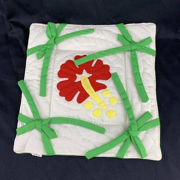 Hibiscus Flower Trivet Hawaiian Quilted Green Bows 9" x 9" NOS Vtg - Picture 1 of 7